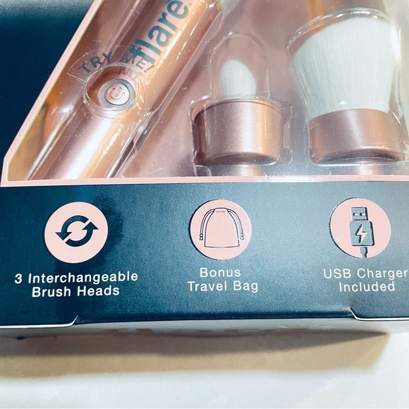 Flare light-up makeup brushes many removable head brushes perfect lighting NWOT - Picture 10 of 11